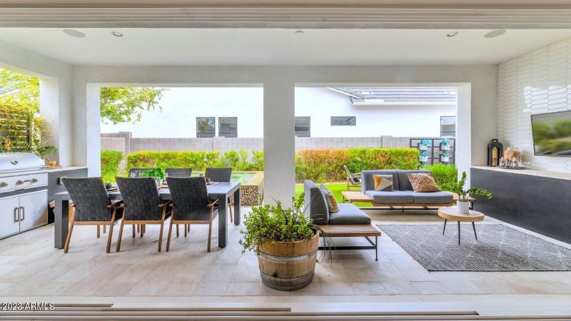 10118 E Tesla Ave-large-029-005-10118 E