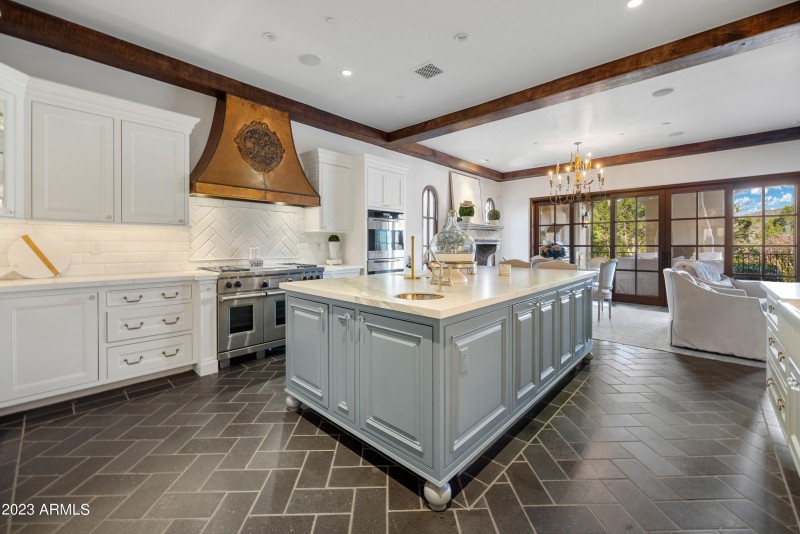 130 Hidden Meadow Kitchen