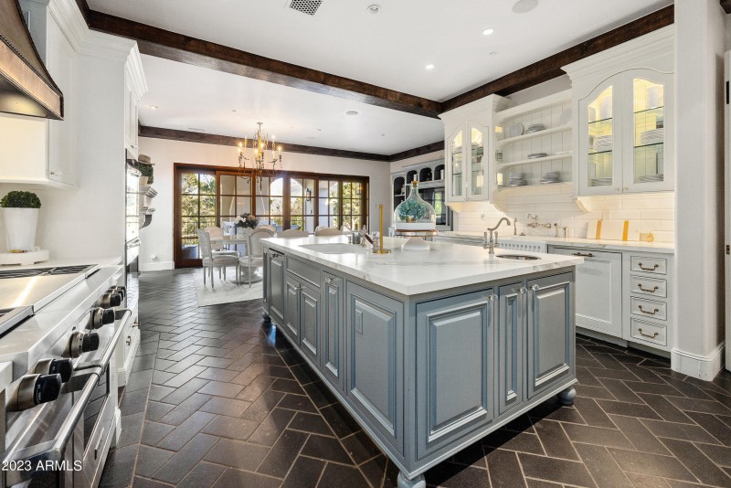 130 Hidden Meadow Kitchen