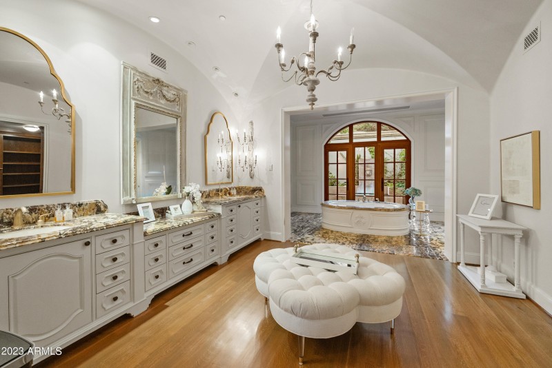 130 Hidden Meadow Primary Suite