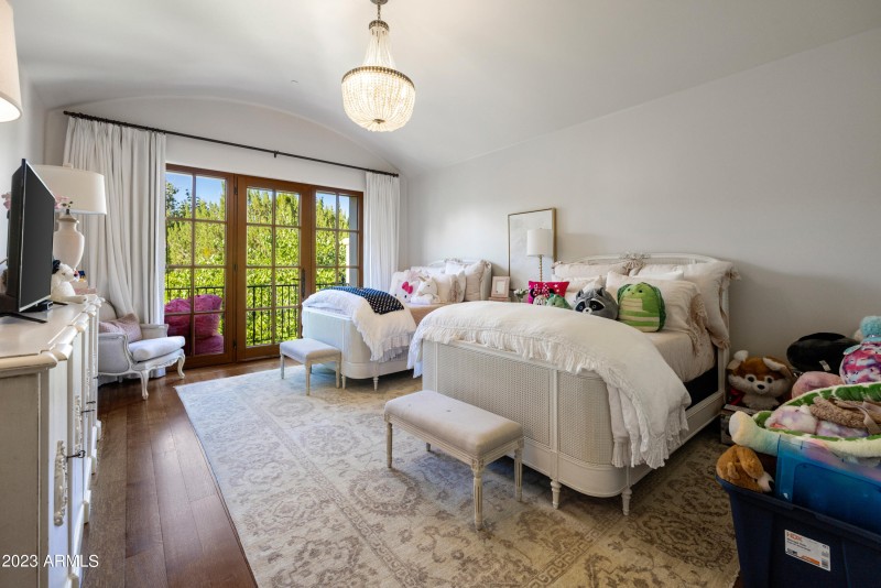 130 Hidden Meadow Suite