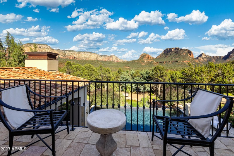 130 Hidden Meadow Media Room Deck