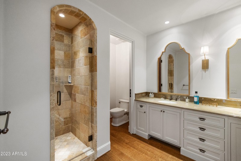 130 Hidden Meadow Guest House