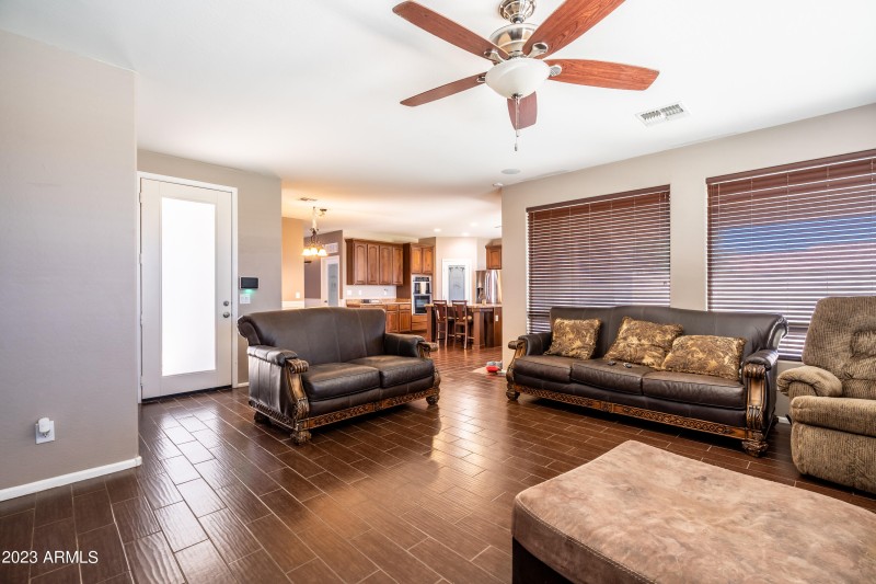 family room 2
