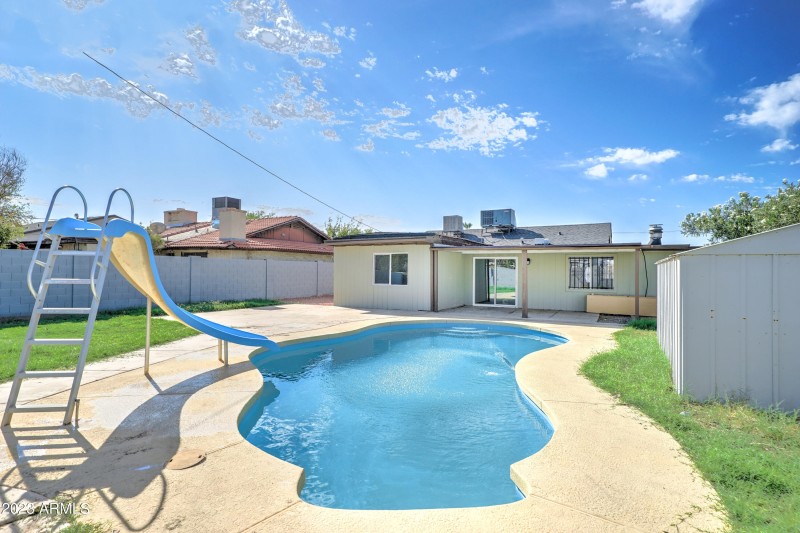 2148 W Hazelwood (1)-3