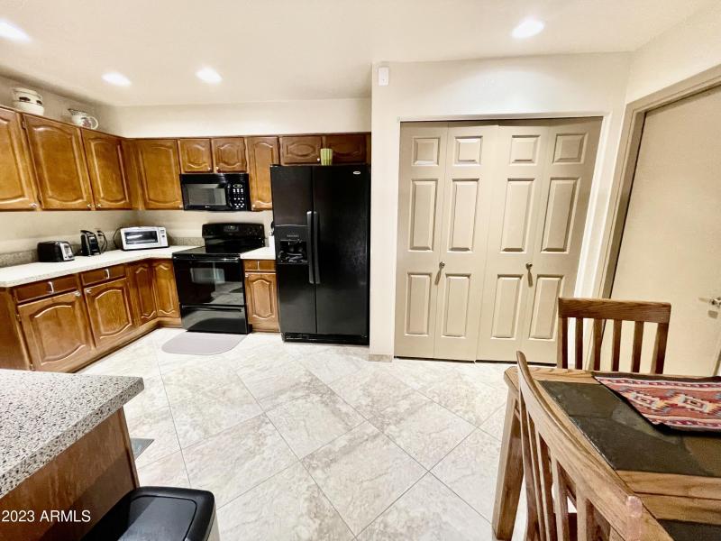 6D978EE4-DB1E-47B5-A5DB-BF99B210D2B6