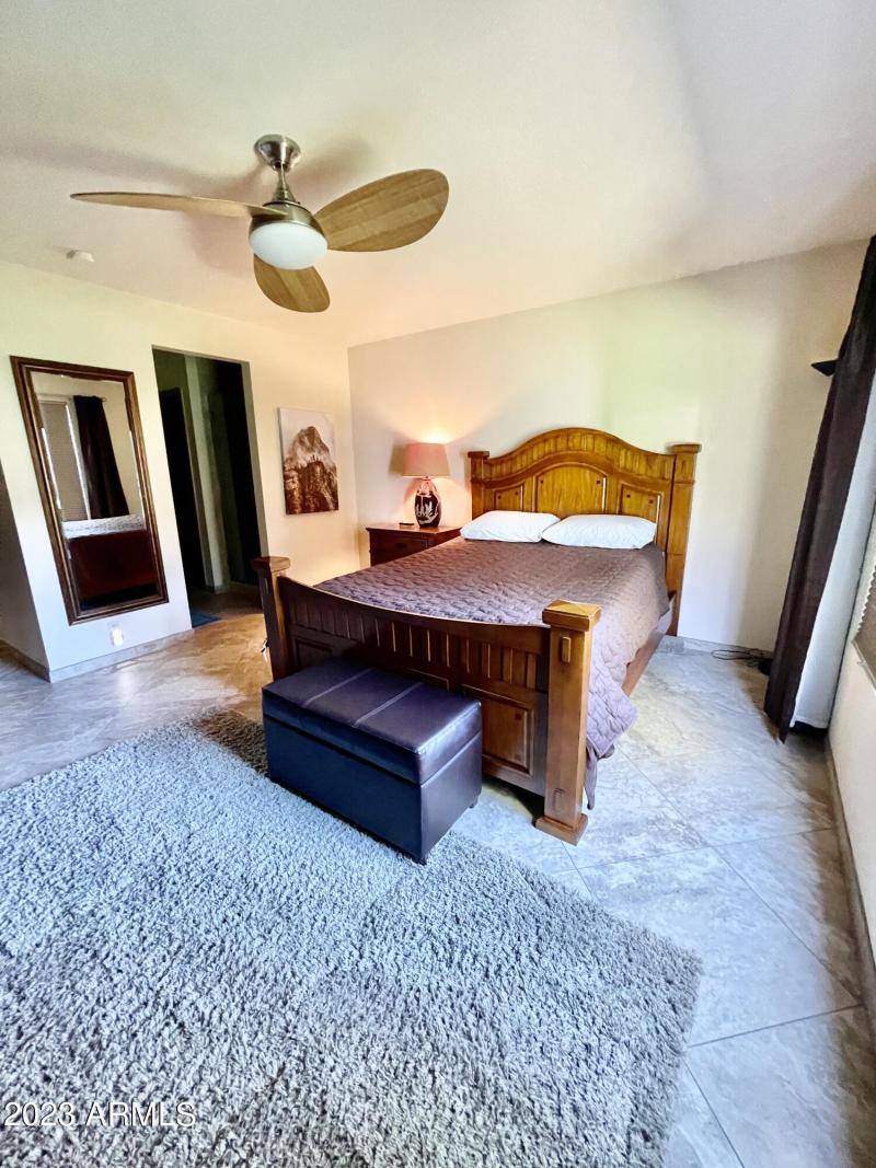 C8C1BC18-D38A-4A55-A731-338AC169A4A5