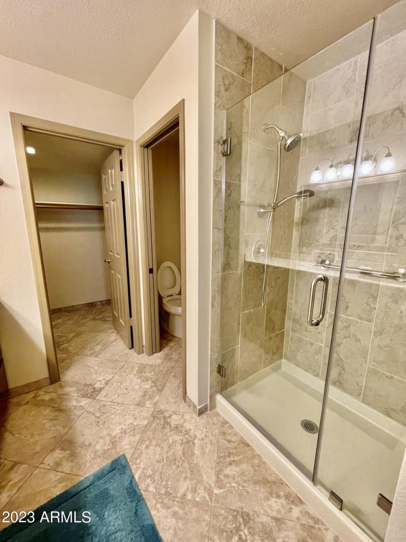 B10A081A-0045-440C-8EE1-3E36F71C2140