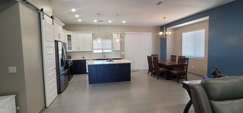 Acacia kitchen & liv room
