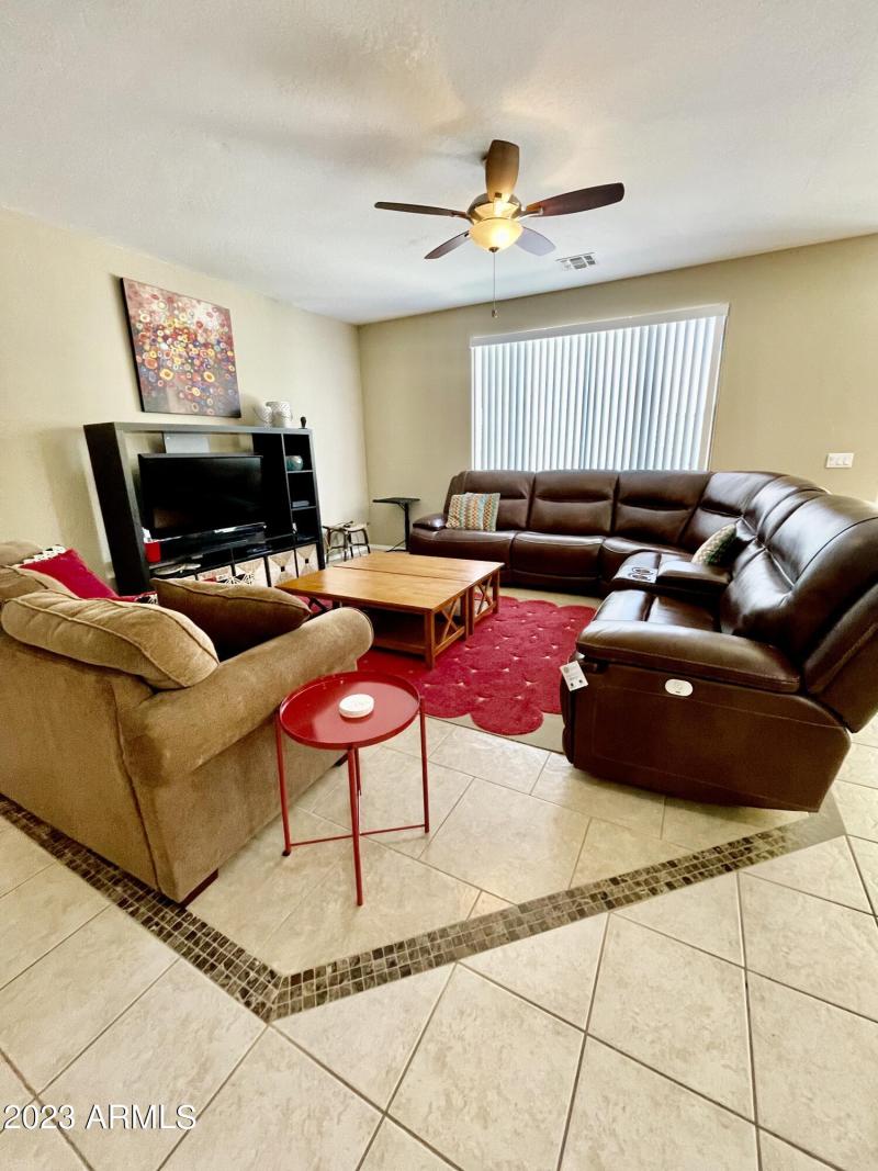 78796153-AA47-4657-A8CD-F405A7334979