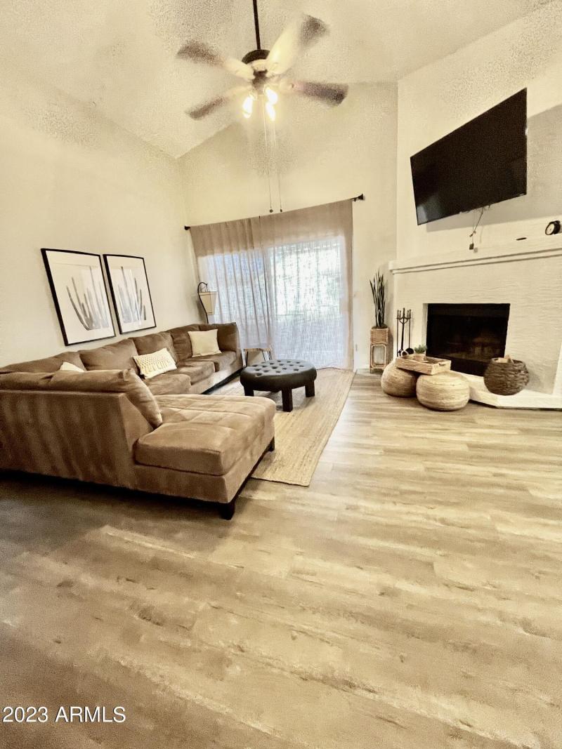 CD132C27-38F5-47A2-9A02-95BCEDCB7F0E