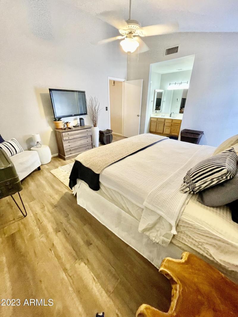 700E119E-B299-4B09-9DEA-235388CAC737