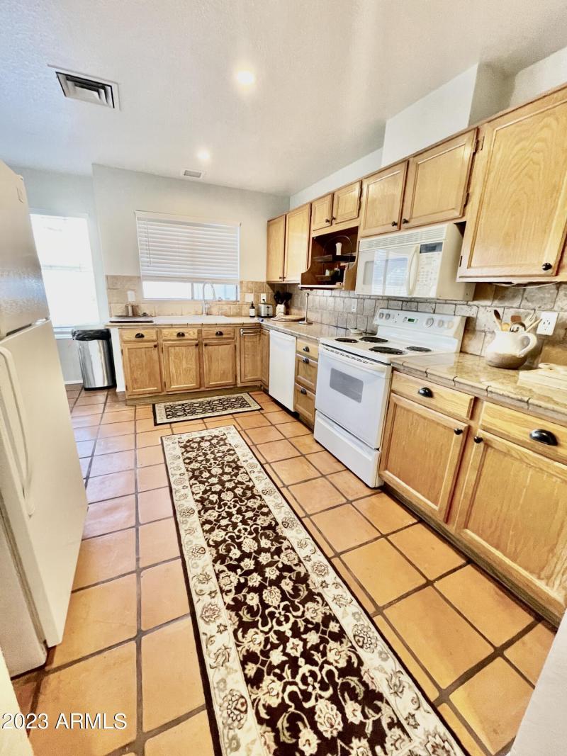 D1CEEEB5-89A3-4834-B2D6-154B6EE9BC4A