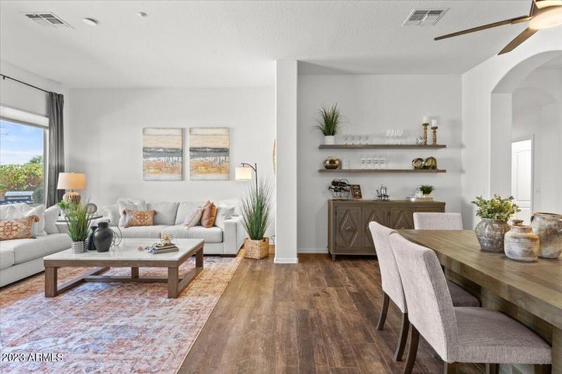 09-Dining & Living Room