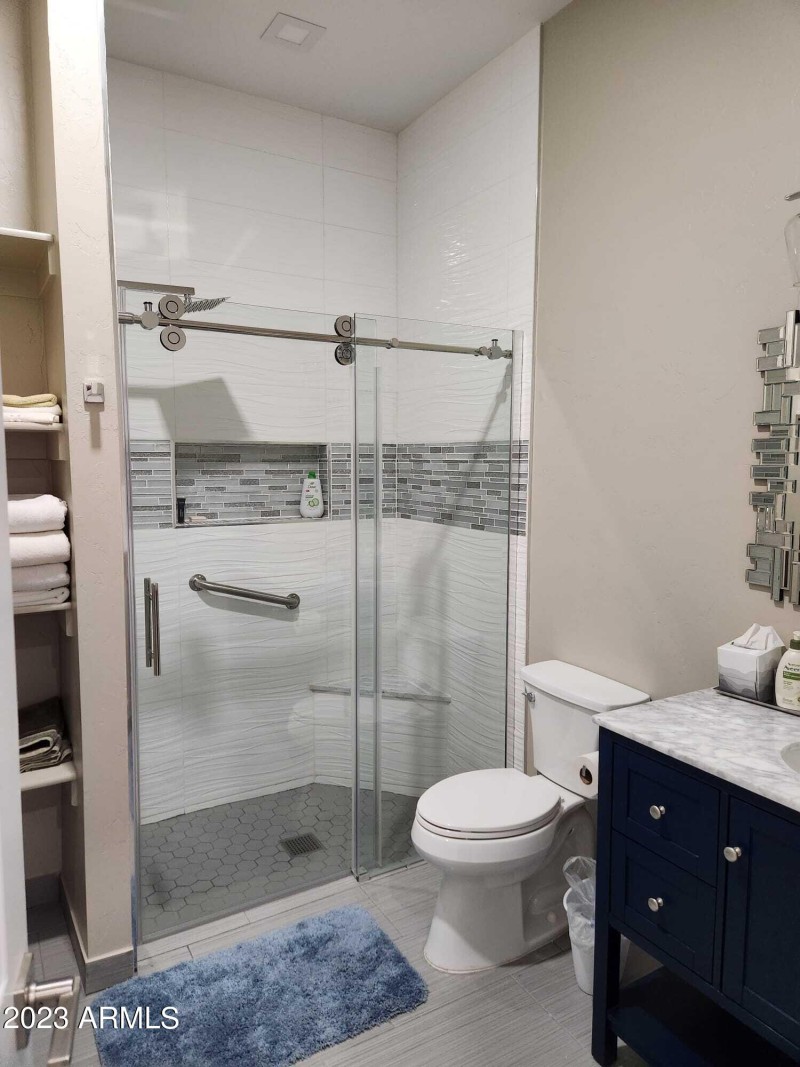 2906 Acacia hallway bathroom shower