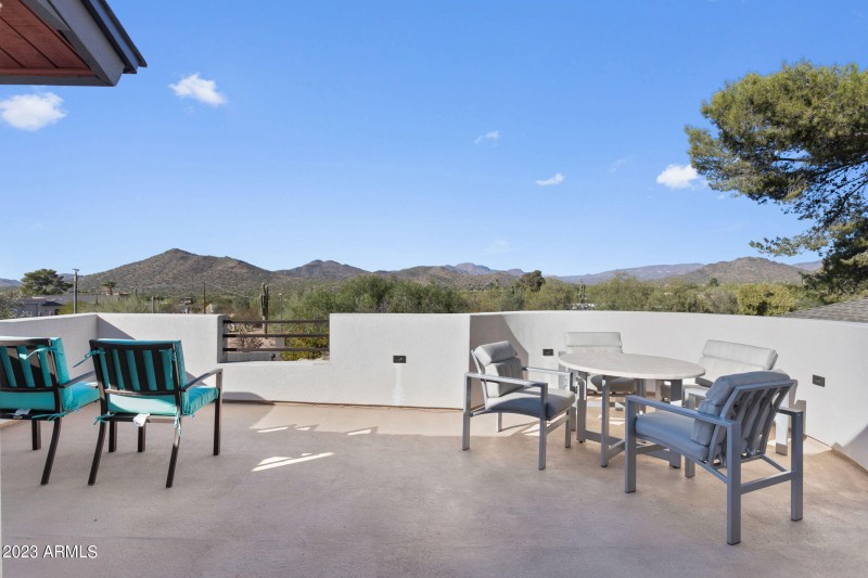 Front House- View Deck