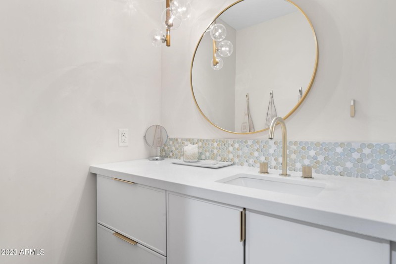 Front House- Guest Bath