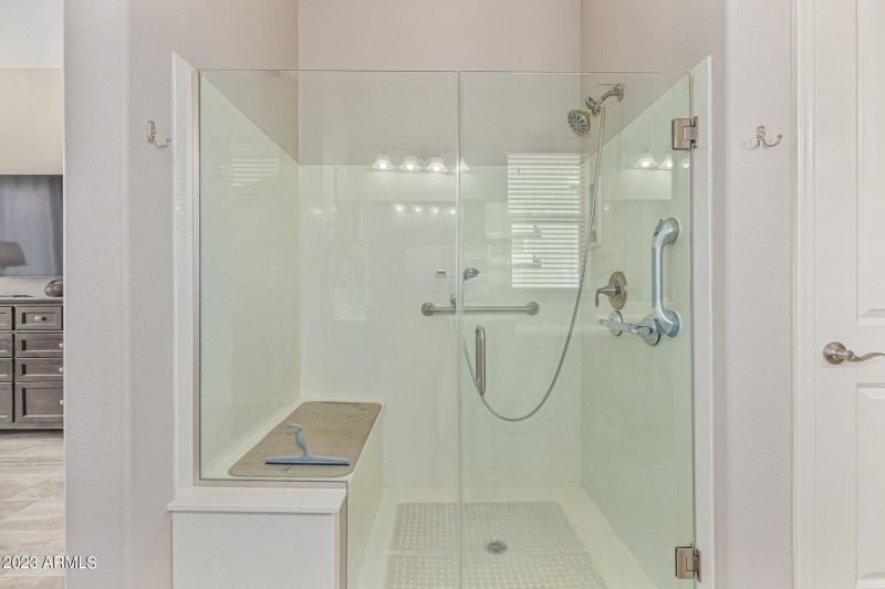 26 - Walk in shower