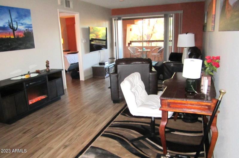 5 402 LIVING ROOM INTO BEDROOM