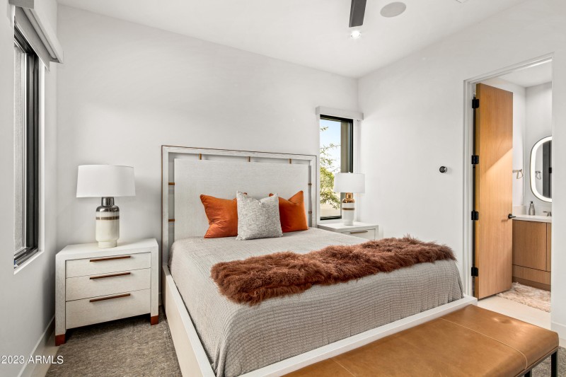 28-print-Guest House Suite