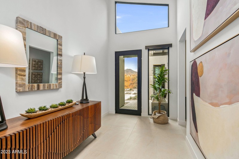 5-web-or-mls-Entry ~ Foyer