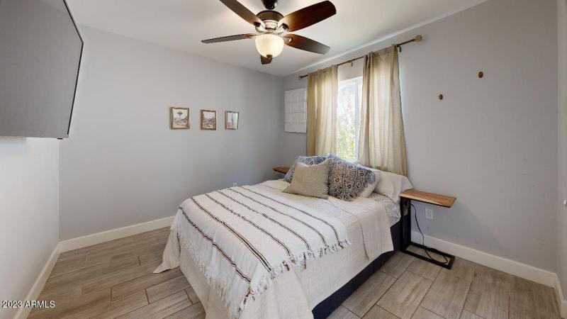 5426-S-College-Ave-Bedroom(2)