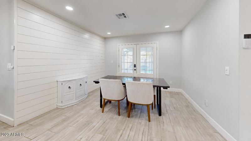 5426-S-College-Ave-Dining-Room