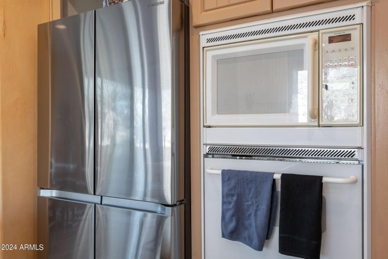 12-web-or-mls-7500-e-boulders-pkwy-72