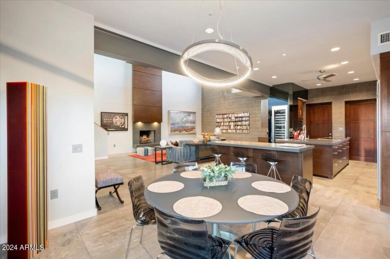 Kitchen/Dining