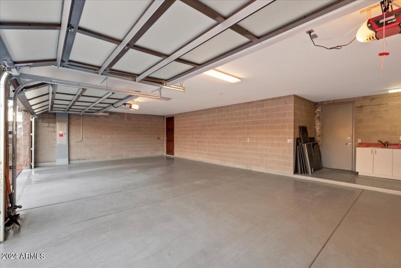 4 Car Garage