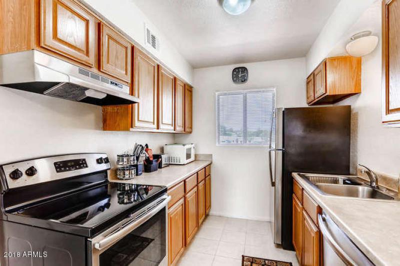 540 S West Road Wickenburg AZ-small-011-