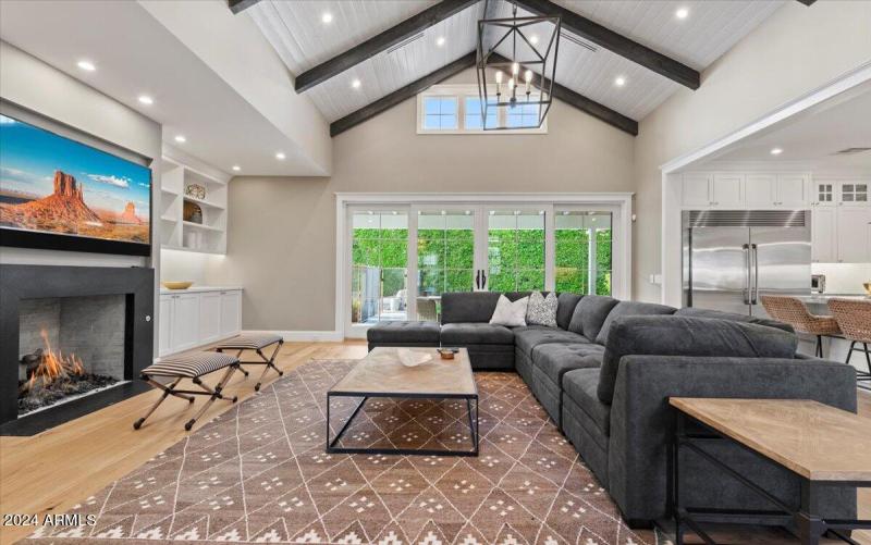 08-4549 E. Calle Tuberia 02