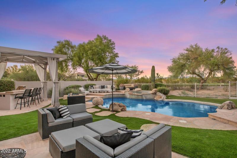 Perfect Backyard with Golf Course View