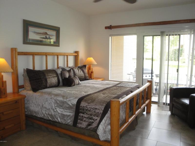 DOWNSTAIRS MASTER BEDROOM