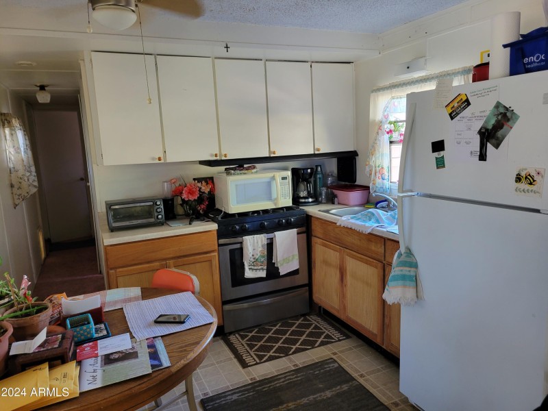 2428 S Coleman