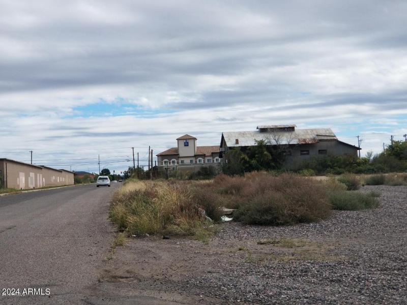 789 Douglas Street view