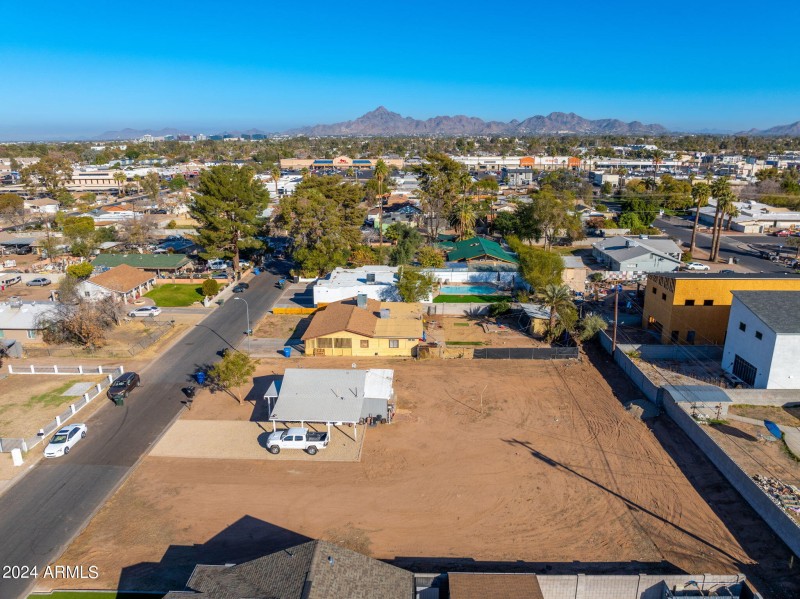 22-2642 N 31st St (22)