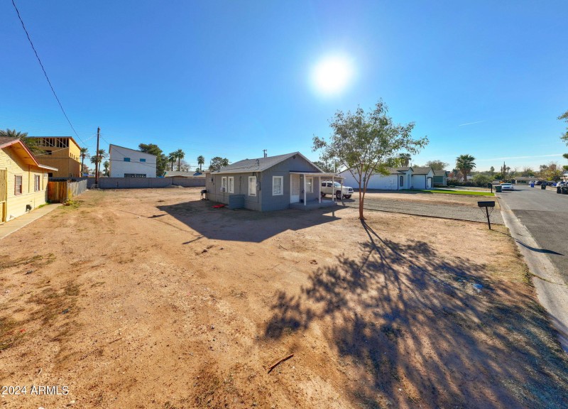 24-2642 N 31st St (24)
