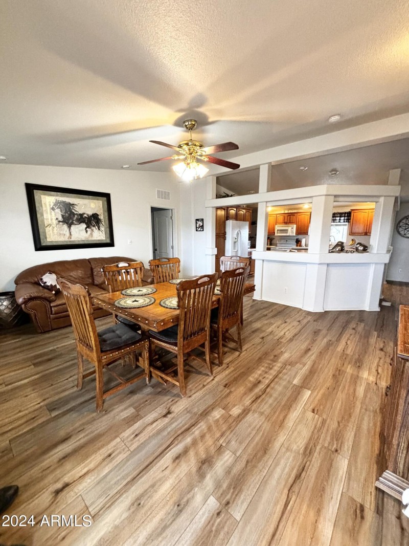 Front Entry-Dining Room