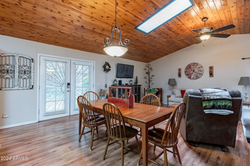 19-web-or-mls-Holly-HD-11