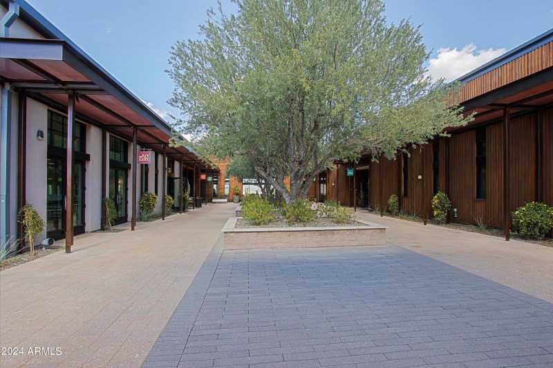 Community Clubhouse 6 - Walkway
