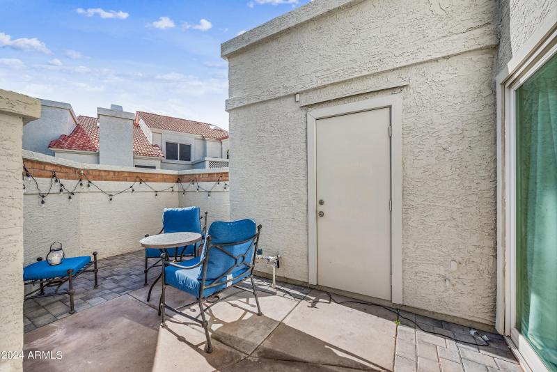 26-1717EUHD1052-ocupix 3-8