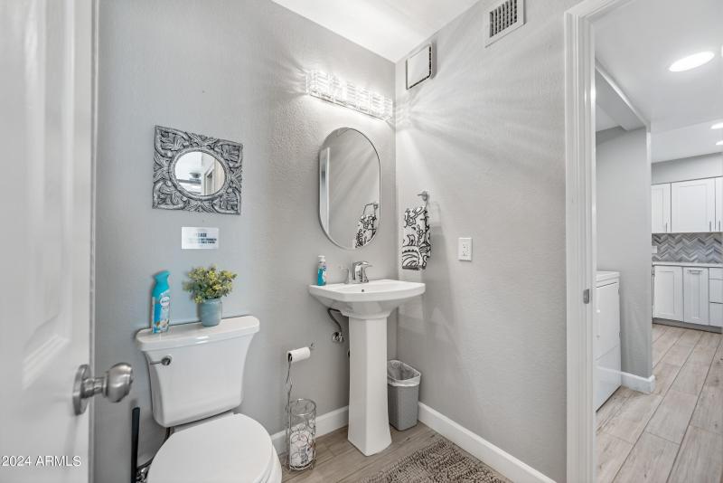 33-1717EUHD1052-ocupix 3-8