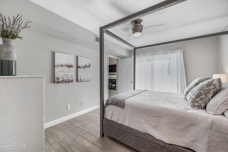 35-1717EUHD1052-ocupix 3-8