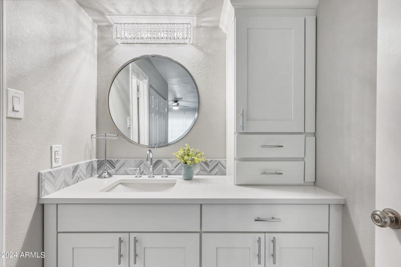 43-1717EUHD1052-ocupix 3-8