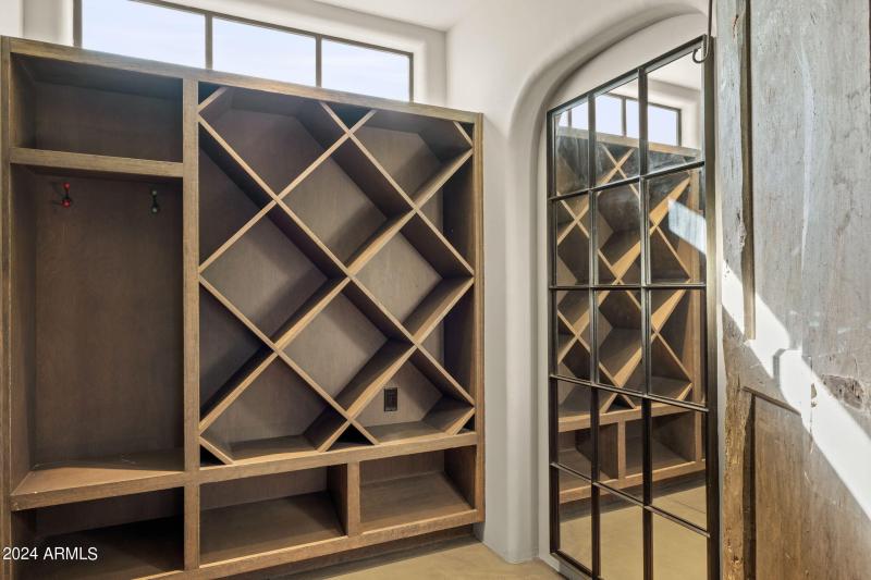 17-web-or-mls-7005-e-jackrabbit-rd