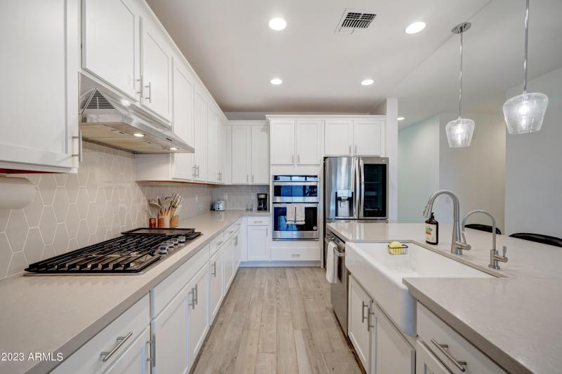 26523 N Thornhill-14