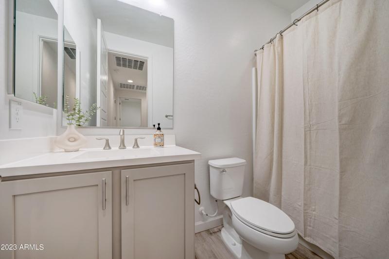 26523 N Thornhill-23