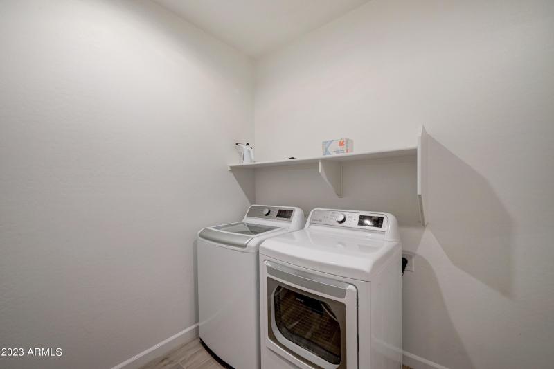 26523 N Thornhill-24