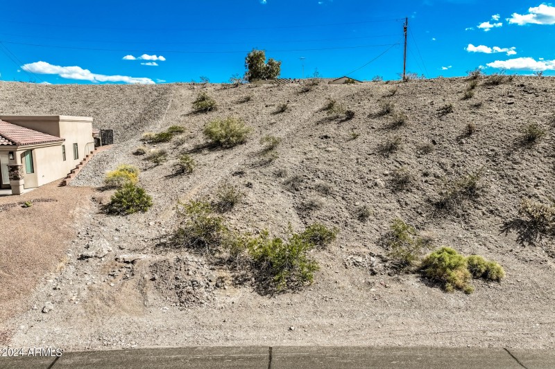 4136CarlsbadDrLotDrone_02